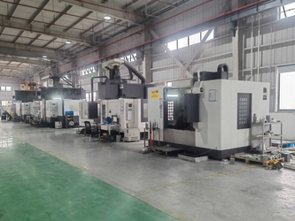 Changzhou Yingchuang Rotomolding Equipment Co,. Ltd dây chuyền sản xuất của nhà sản xuất