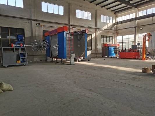Máy quay vòng con thoi 2 toa với kích thước khuôn tối đa 2000 * 1500 * 1000mm