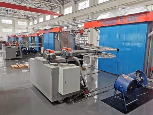 Tự động vận hành Shuttle Rotomolding Machine trong nhà máy sản xuất